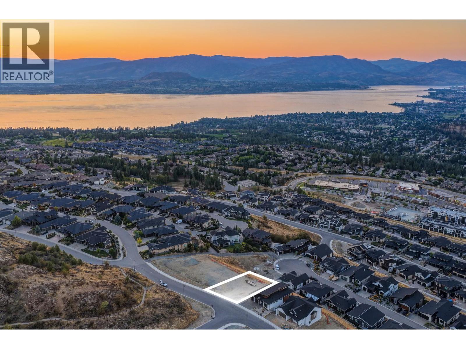 Photo 9 of 1060 Heweston Avenue, Kelowna BC