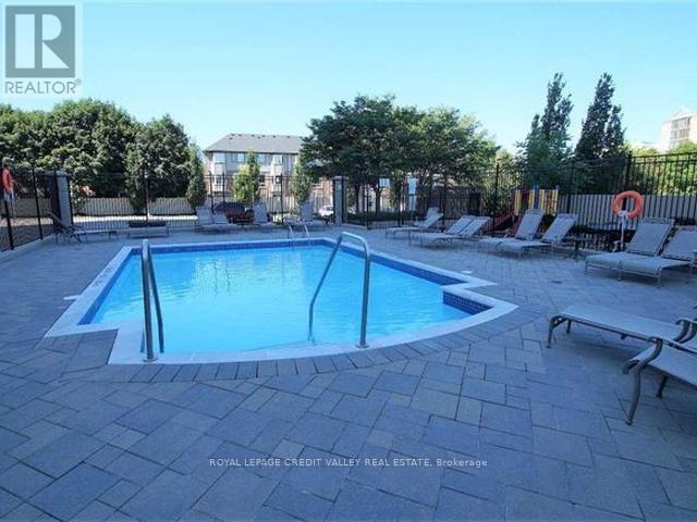 Photo 5 of 503 220 Forum Drive, Mississauga ON