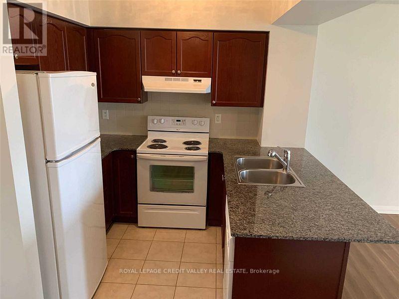Photo 8 of 503 220 Forum Drive, Mississauga ON