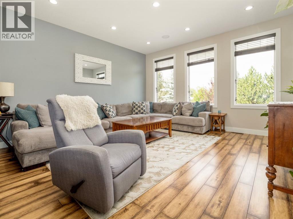 Photo 10 of 2546 Aspen Drive, Coaldale AB