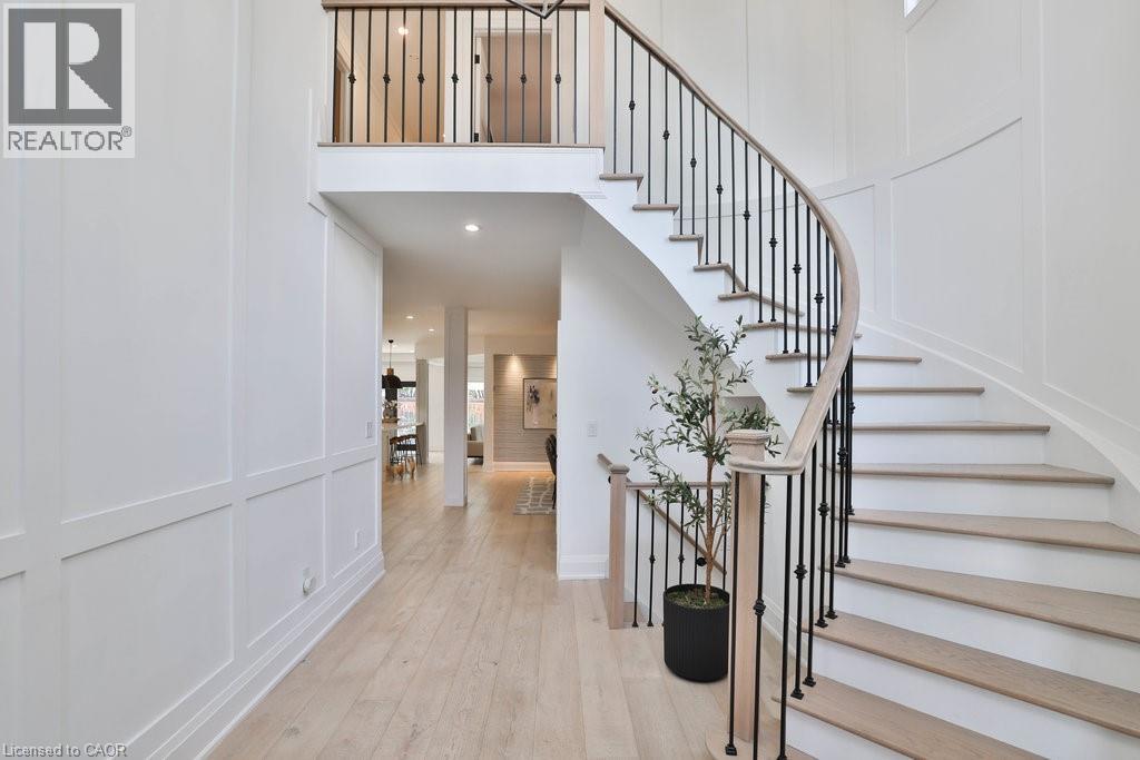 Photo 4 of 3424 Skipton Lane, Oakville ON