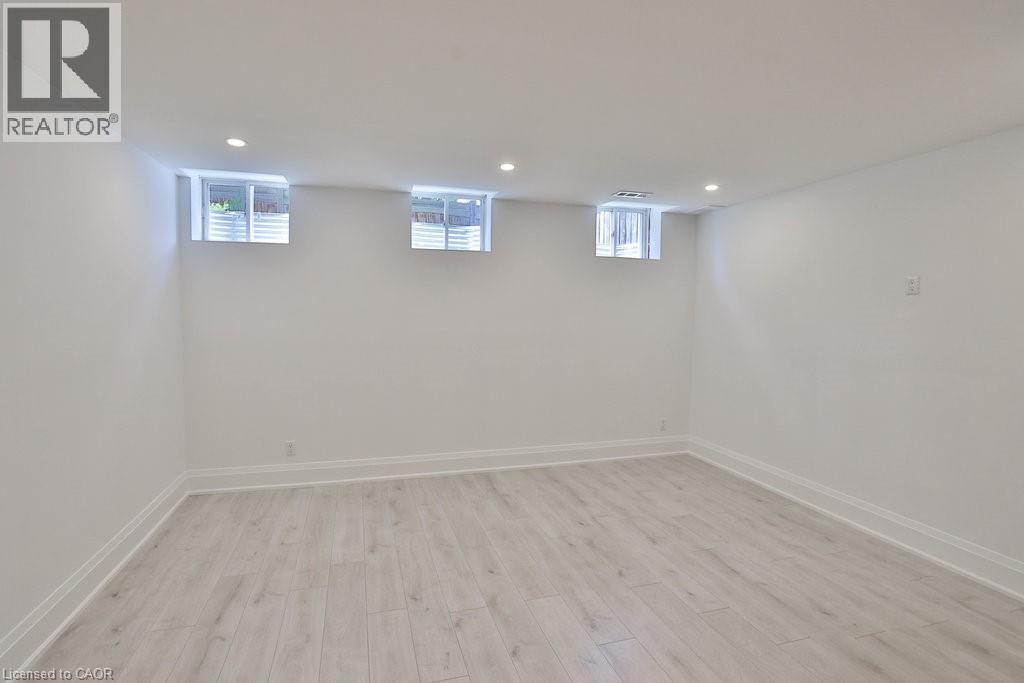 Photo 26 of 3424 Skipton Lane, Oakville ON