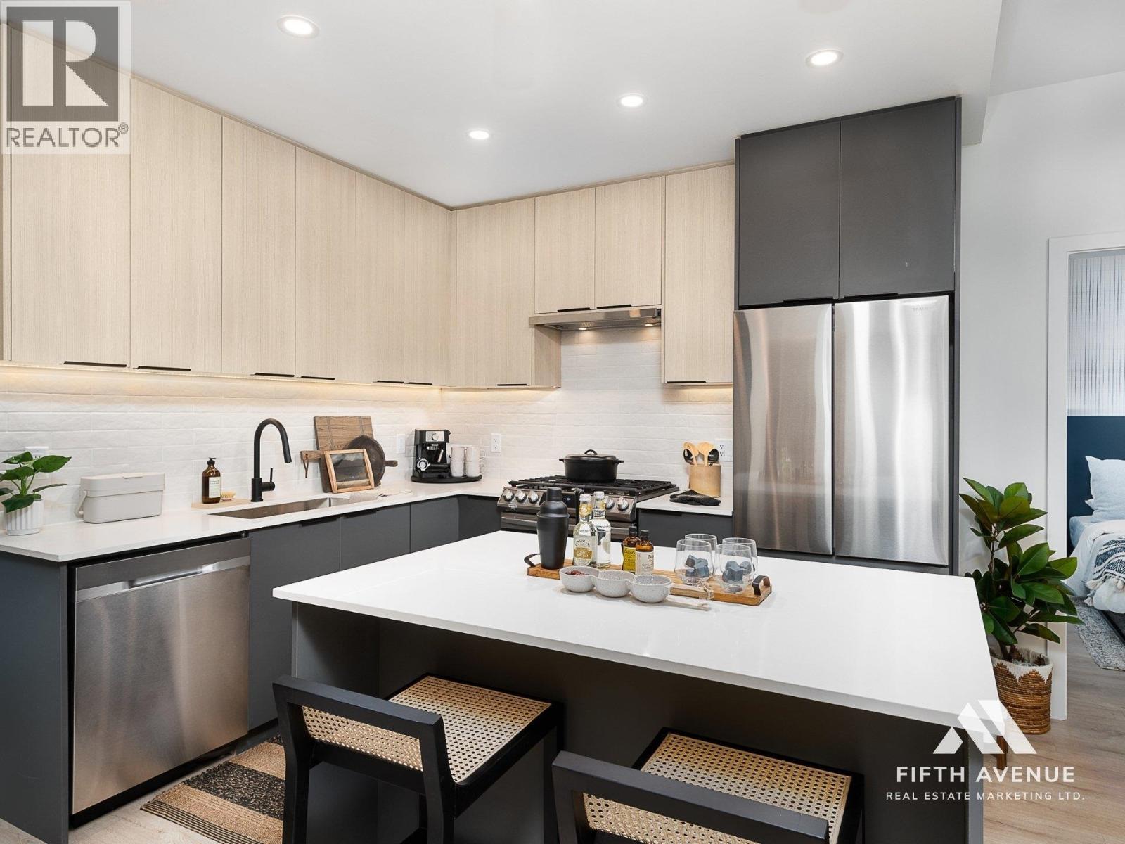 Photo 14 of 602 111 Buller Street, Port Moody BC