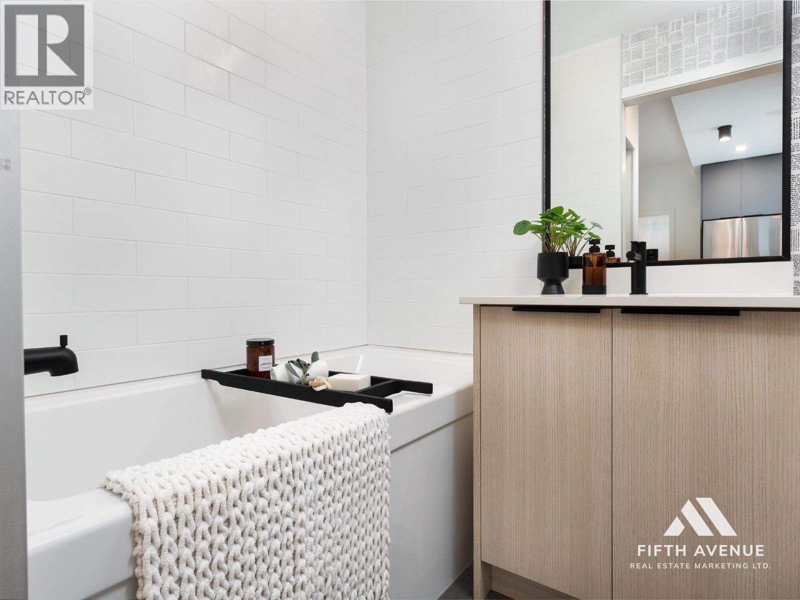 Photo 17 of 402 111 Buller Street, Port Moody BC