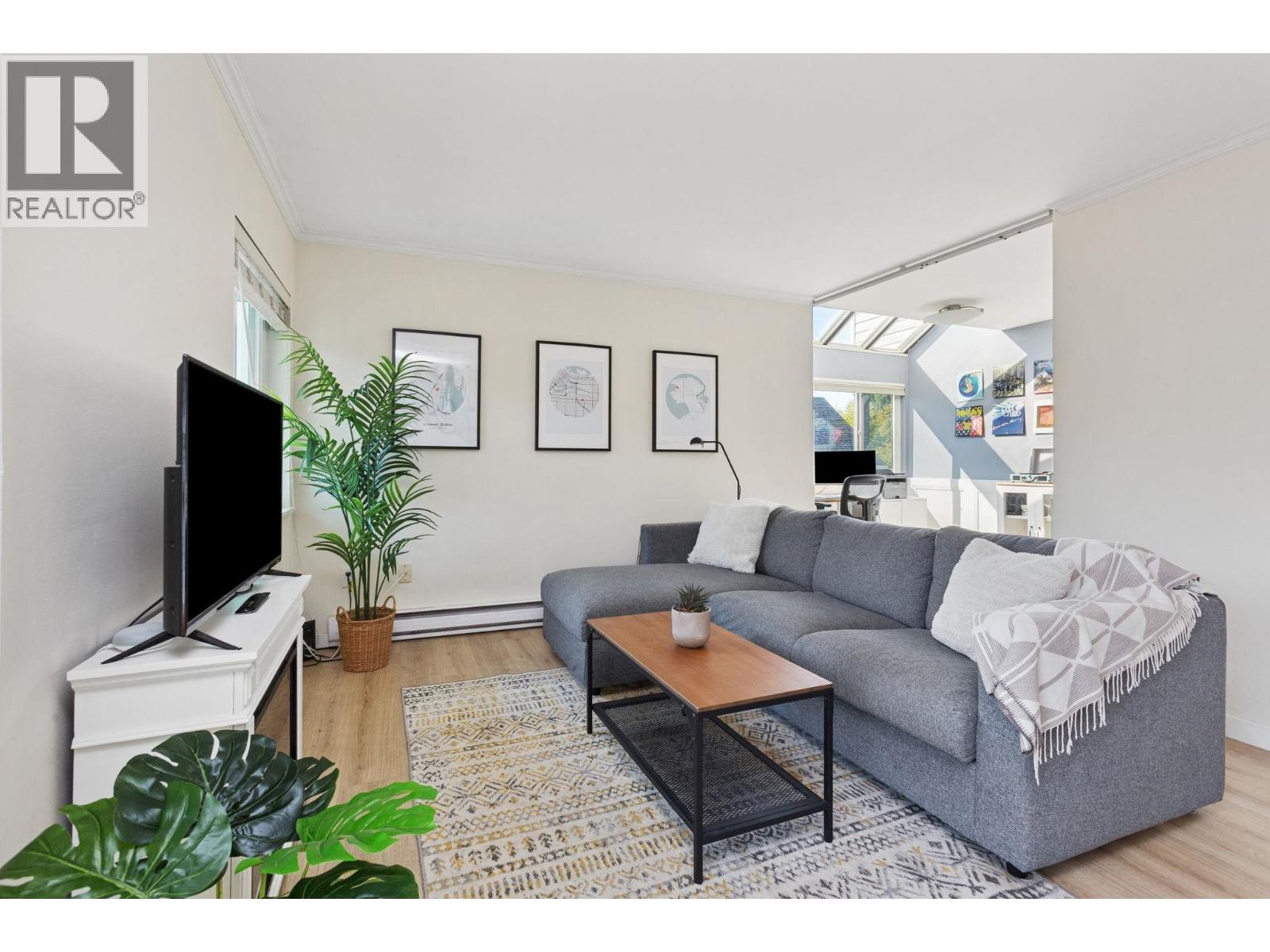 Photo 1 of 302 550 E 7th Avenue, Vancouver BC