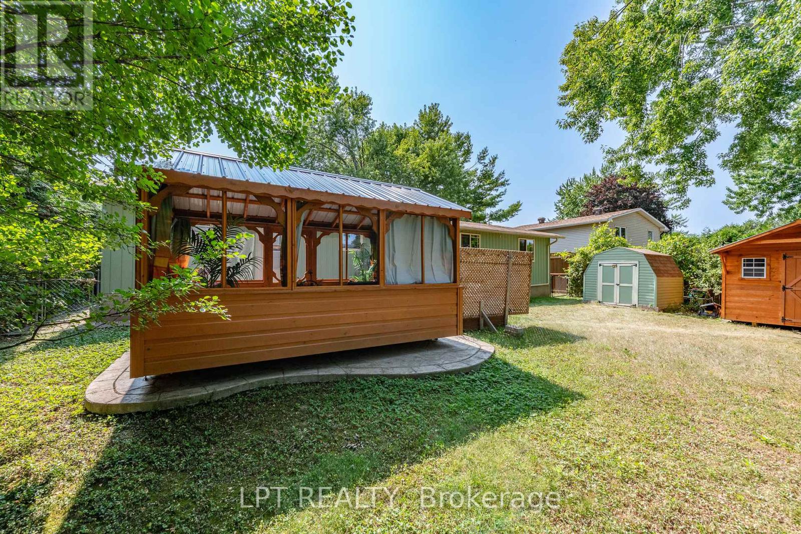 Photo 26 of 9 Dallaire Crescent, Ottawa ON