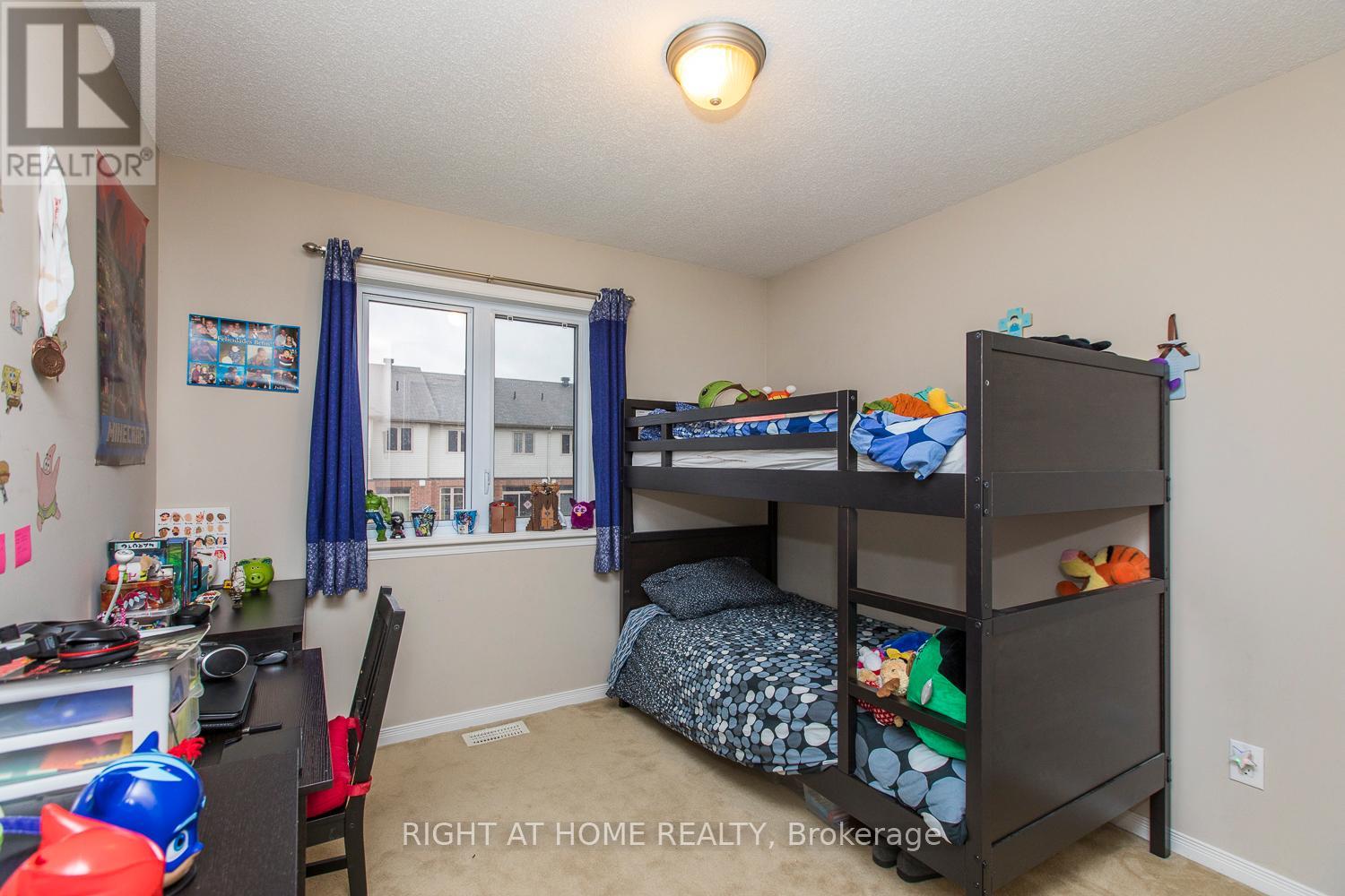 Photo 19 of 241 Badgeley Avenue, Ottawa ON