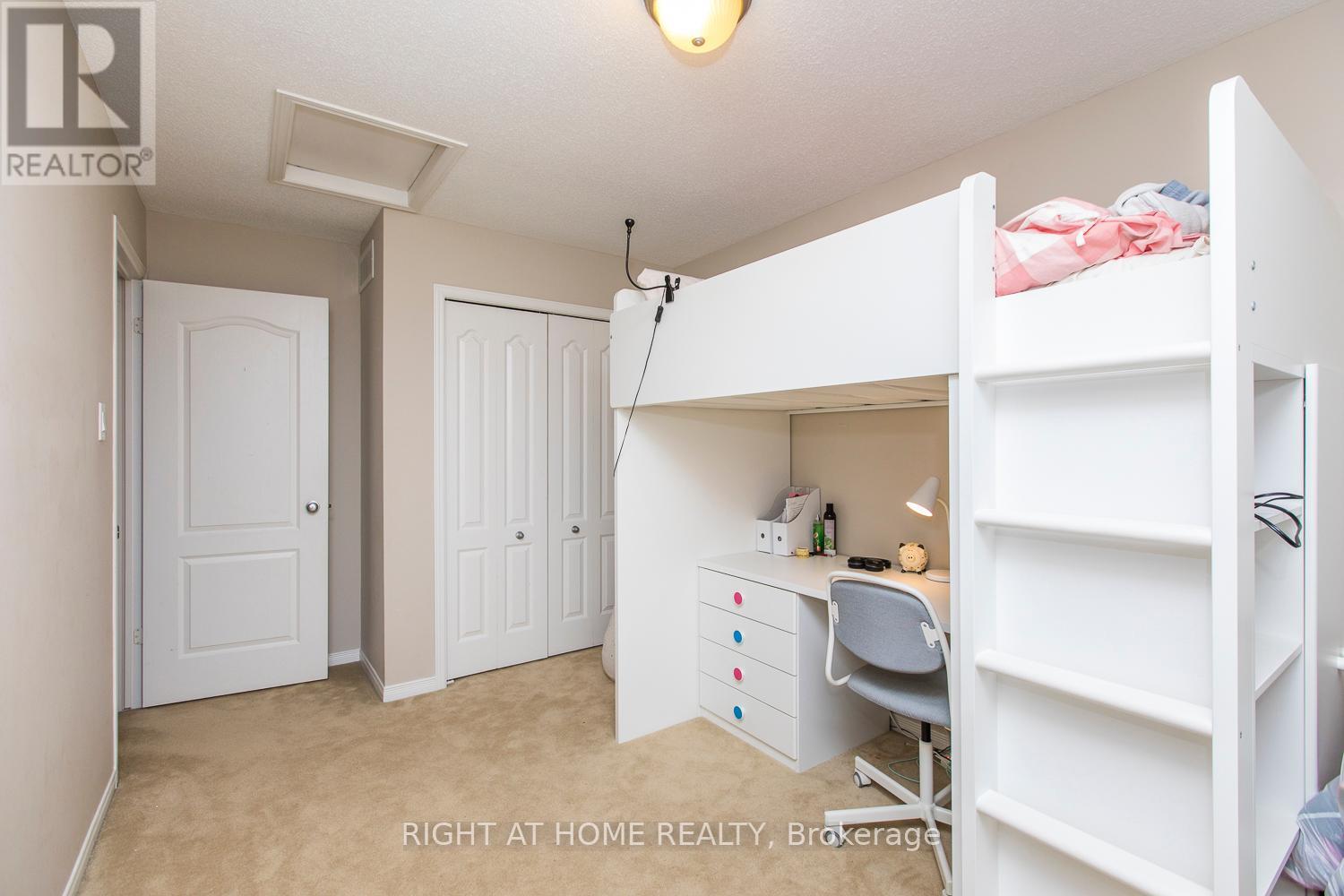 Photo 21 of 241 Badgeley Avenue, Ottawa ON