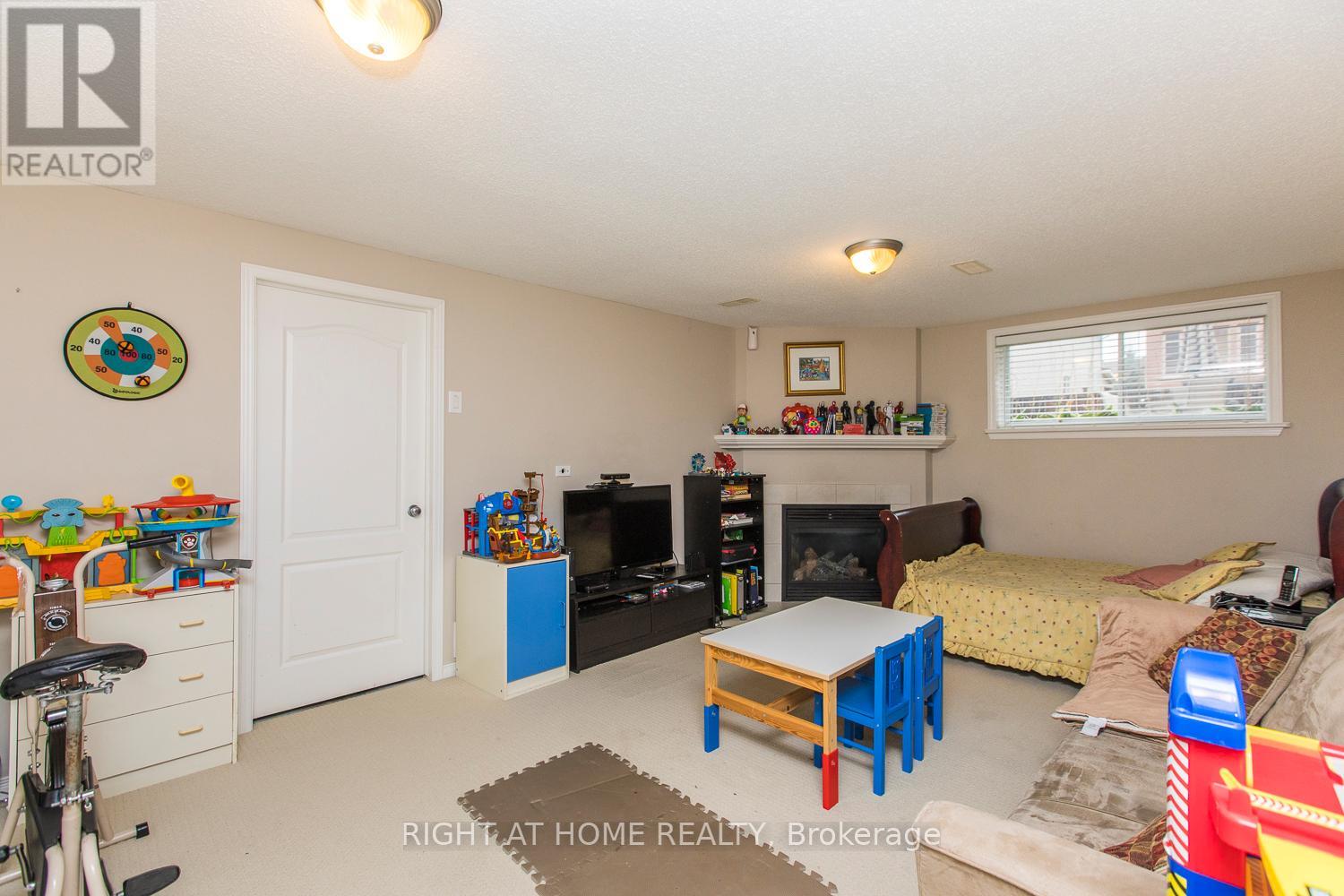 Photo 24 of 241 Badgeley Avenue, Ottawa ON