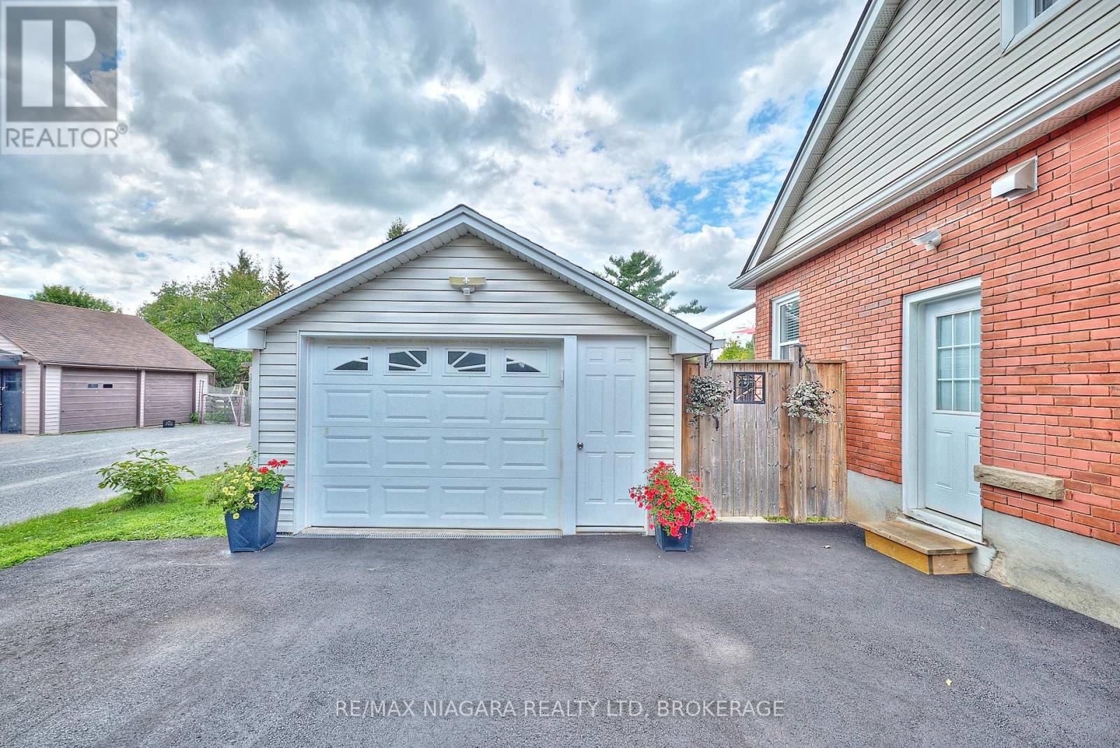 Photo 27 of 5667 Montrose Road, Niagara Falls ON