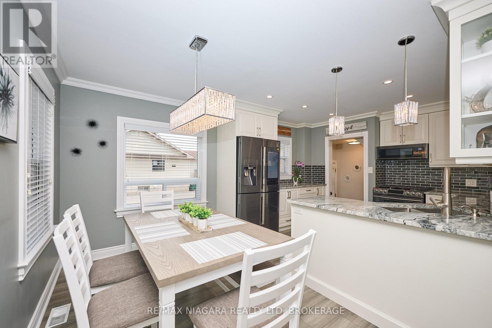 Photo 5 of 5667 Montrose Road, Niagara Falls ON
