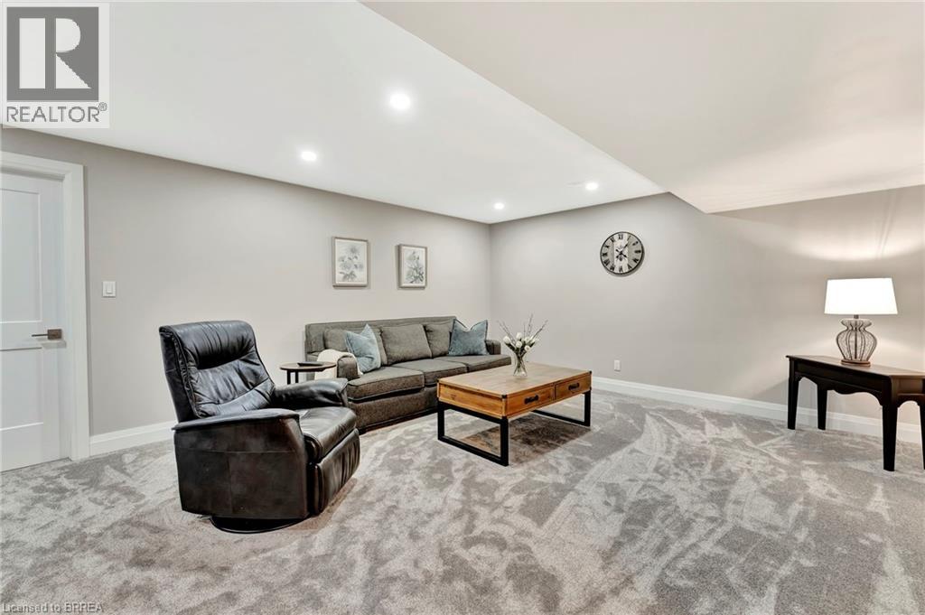 Photo 32 of 68 Cedar Street Unit 12, Paris ON