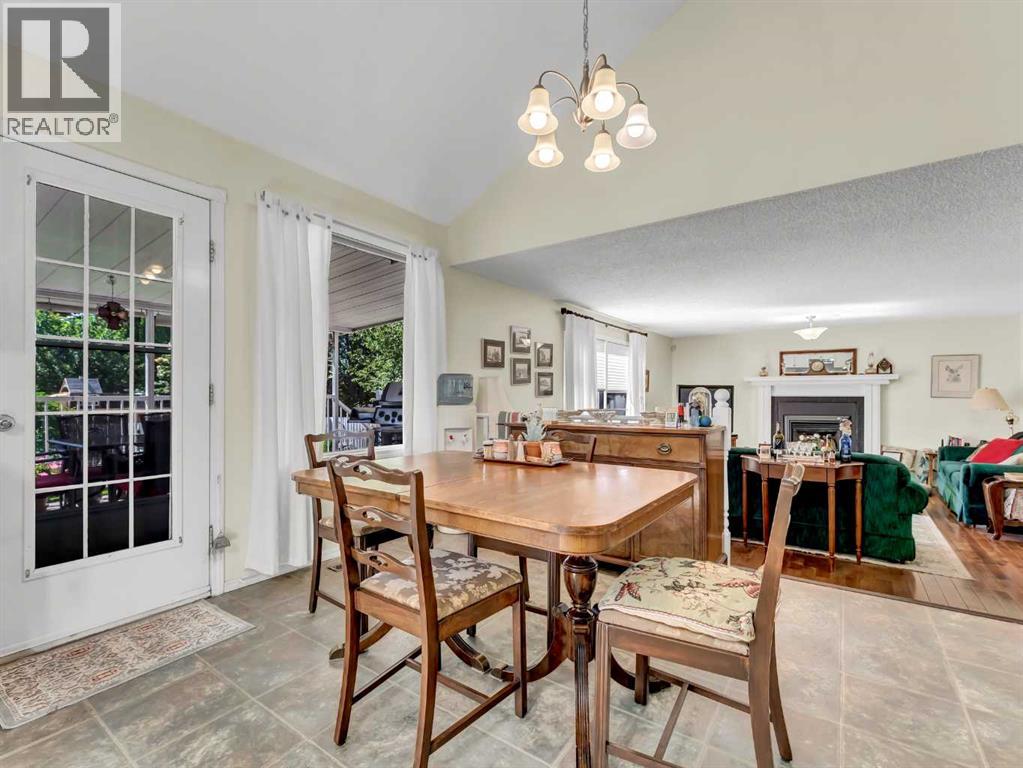 Photo 19 of 451 Sprague Way Se, Medicine Hat AB