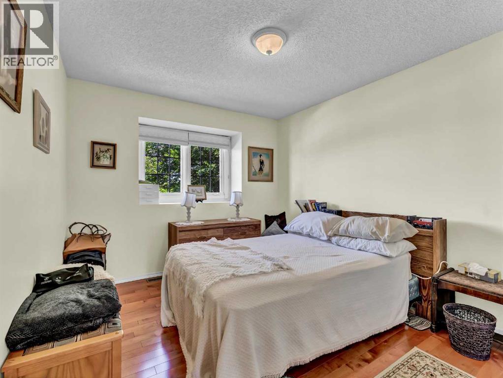 Photo 29 of 451 Sprague Way Se, Medicine Hat AB