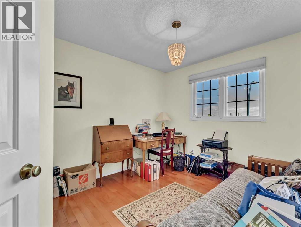Photo 30 of 451 Sprague Way Se, Medicine Hat AB