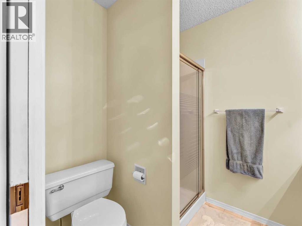 Photo 31 of 451 Sprague Way Se, Medicine Hat AB