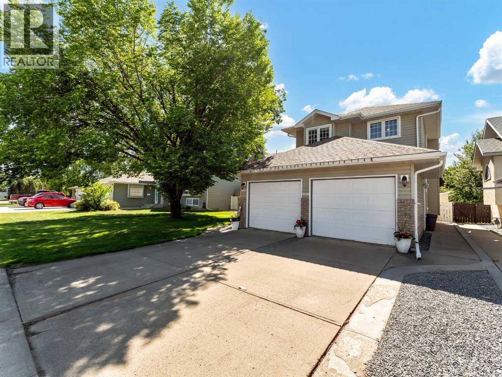 Photo 4 of 451 Sprague Way Se, Medicine Hat AB
