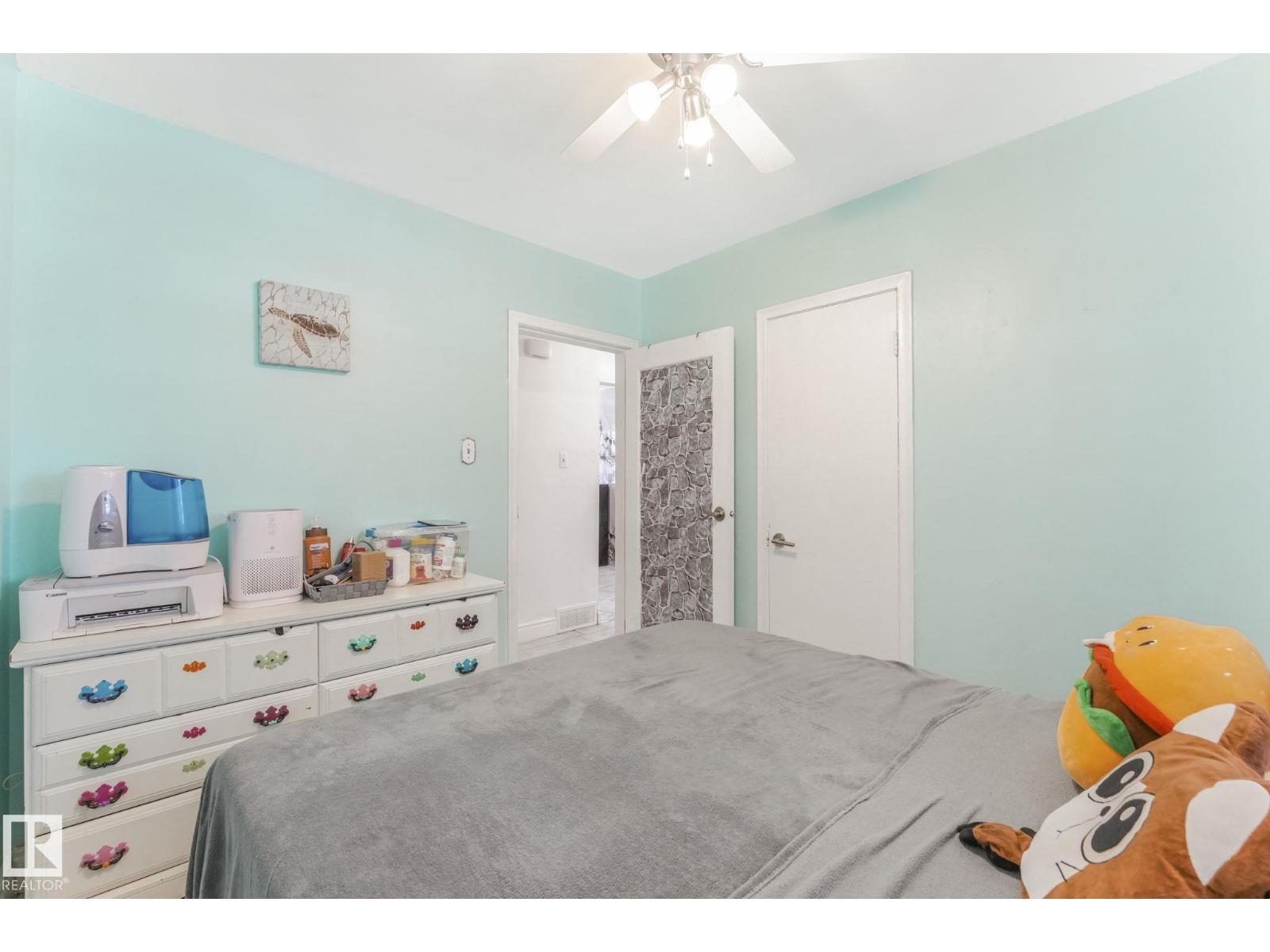 Photo 26 of 9211 130 Av Nw, Edmonton AB