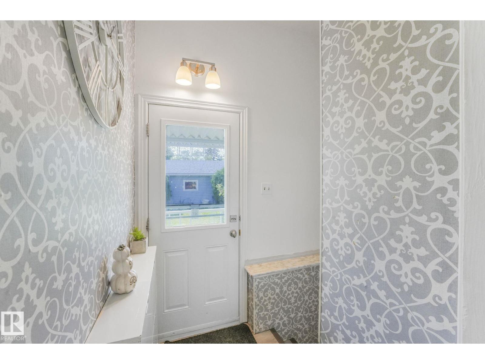 Photo 30 of 9211 130 Av Nw, Edmonton AB