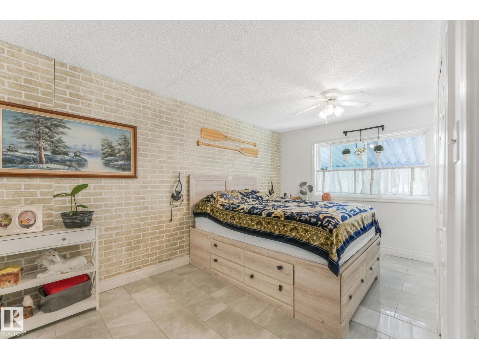 Photo 21 of 9211 130 Av Nw, Edmonton AB