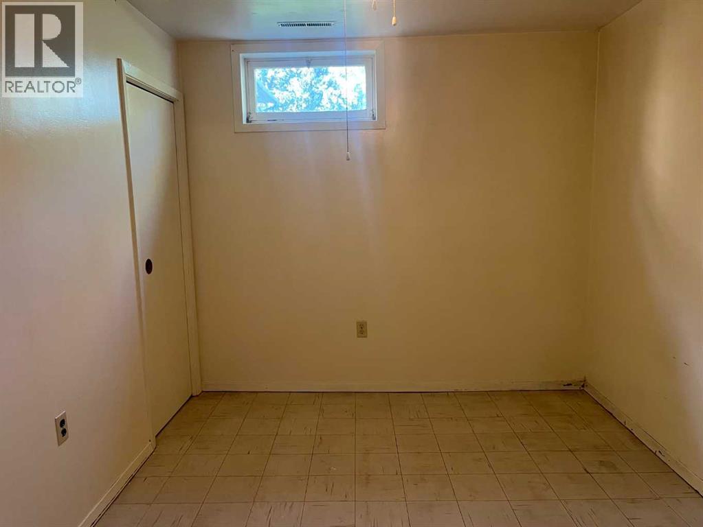 Photo 5 of 4502 56 Avenue, Lloydminster AB