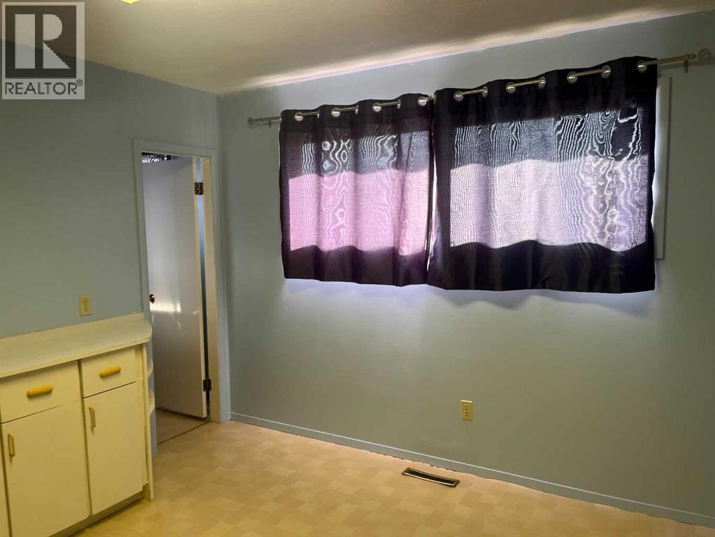 Photo 15 of 4502 56 Avenue, Lloydminster AB