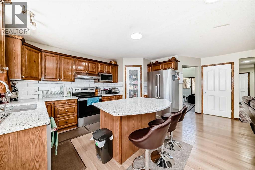 Photo 26 of 186 Saddleland Crescent Ne, Calgary AB