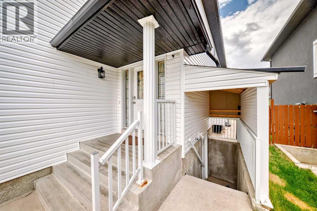 Photo 21 of 186 Saddleland Crescent Ne, Calgary AB