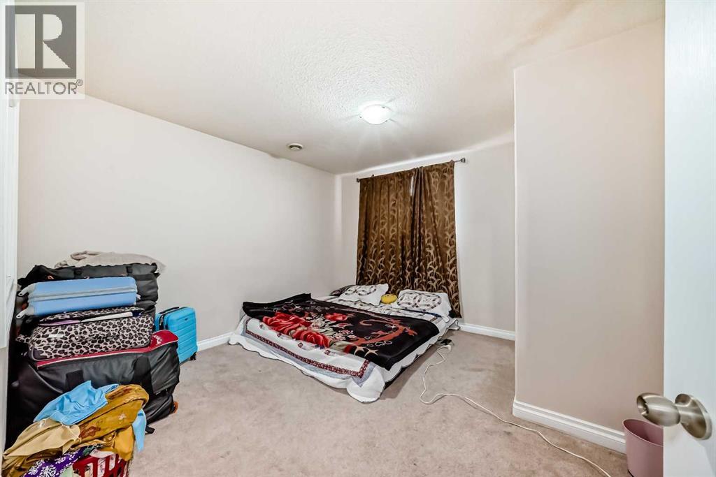Photo 45 of 186 Saddleland Crescent Ne, Calgary AB