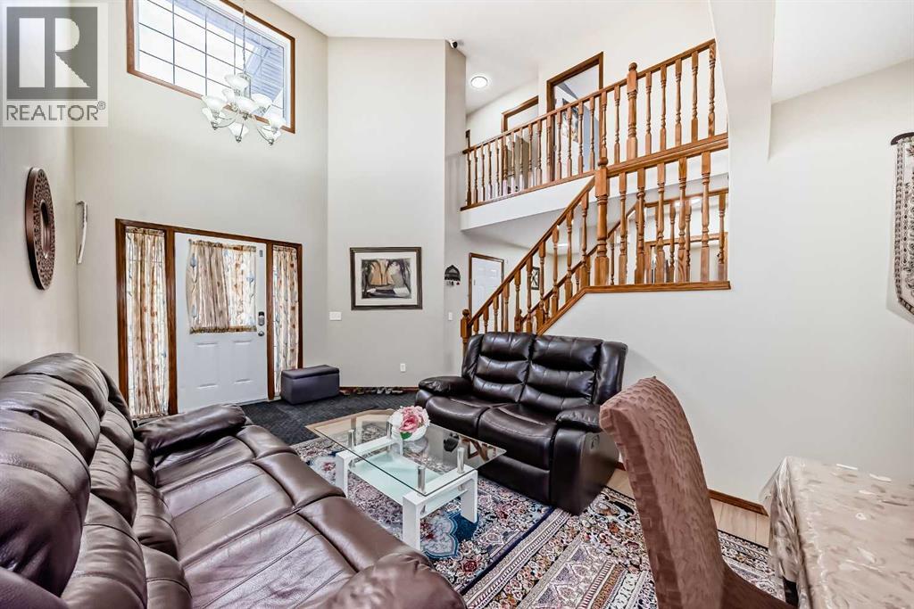 Photo 10 of 186 Saddleland Crescent Ne, Calgary AB