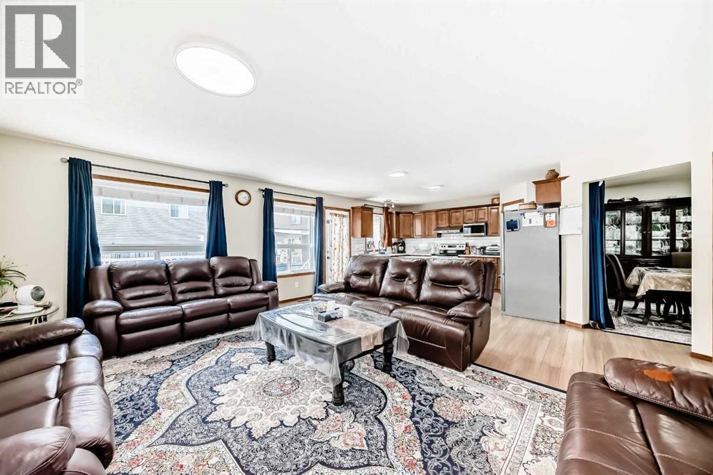 Photo 34 of 186 Saddleland Crescent Ne, Calgary AB