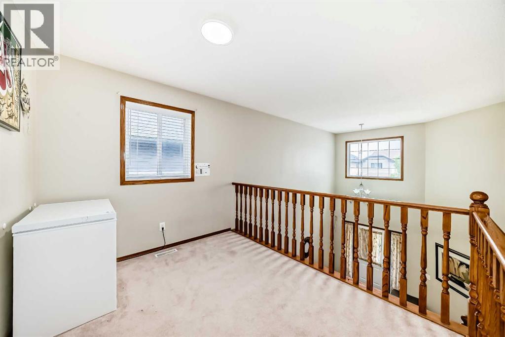 Photo 46 of 186 Saddleland Crescent Ne, Calgary AB