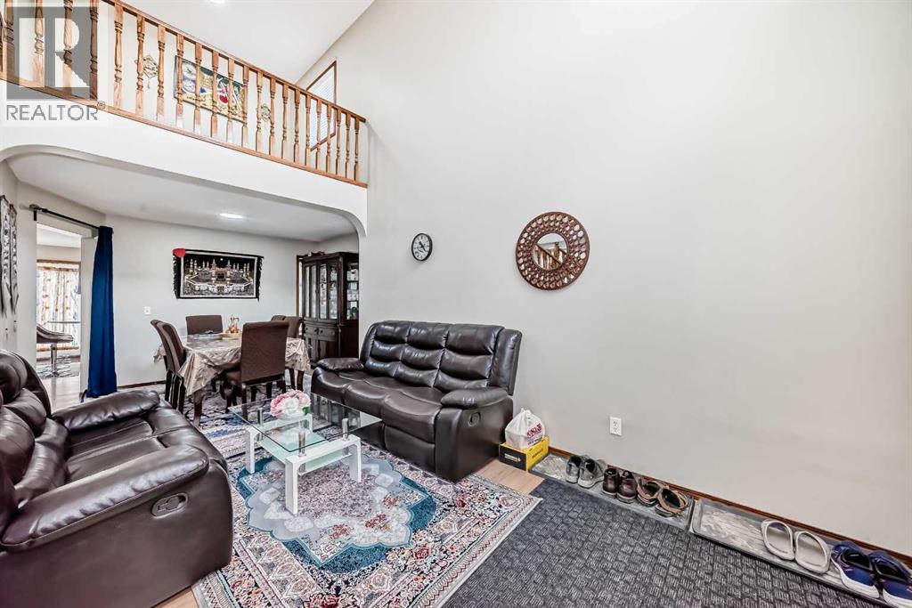 Photo 14 of 186 Saddleland Crescent Ne, Calgary AB