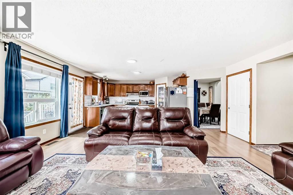 Photo 41 of 186 Saddleland Crescent Ne, Calgary AB