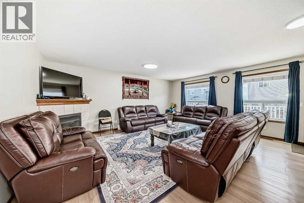 Photo 25 of 186 Saddleland Crescent Ne, Calgary AB