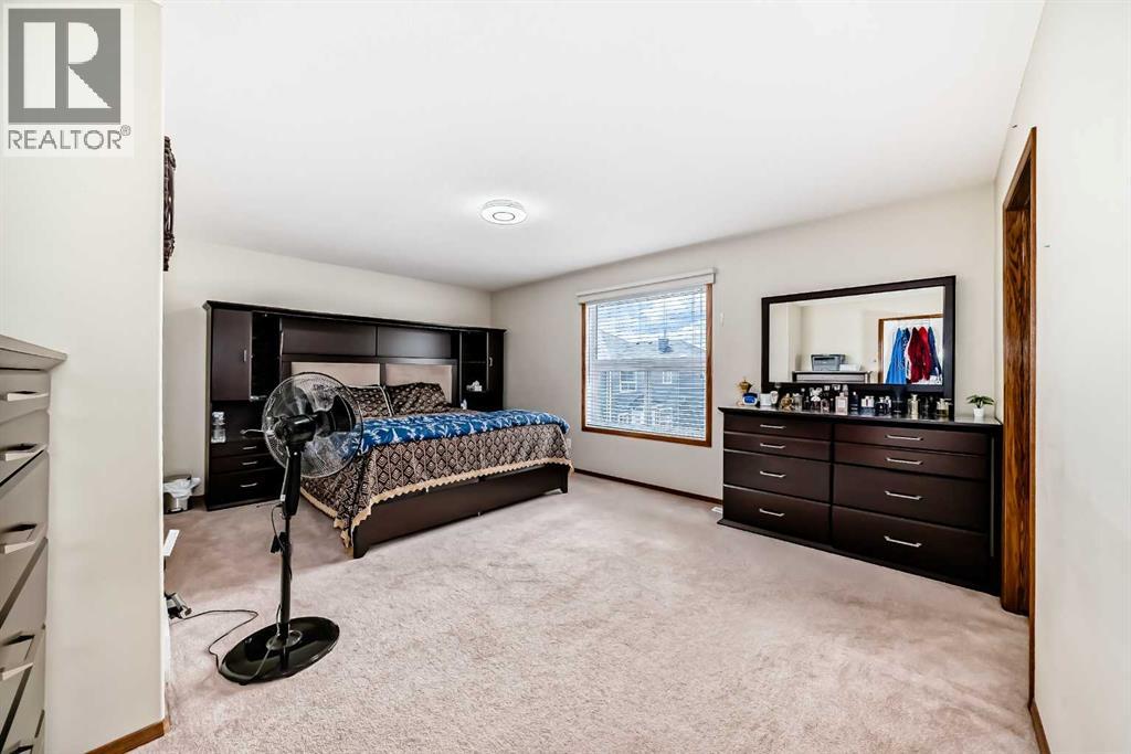 Photo 35 of 186 Saddleland Crescent Ne, Calgary AB