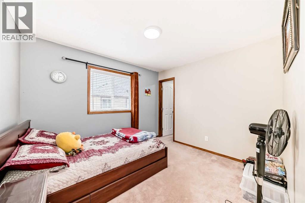 Photo 22 of 186 Saddleland Crescent Ne, Calgary AB