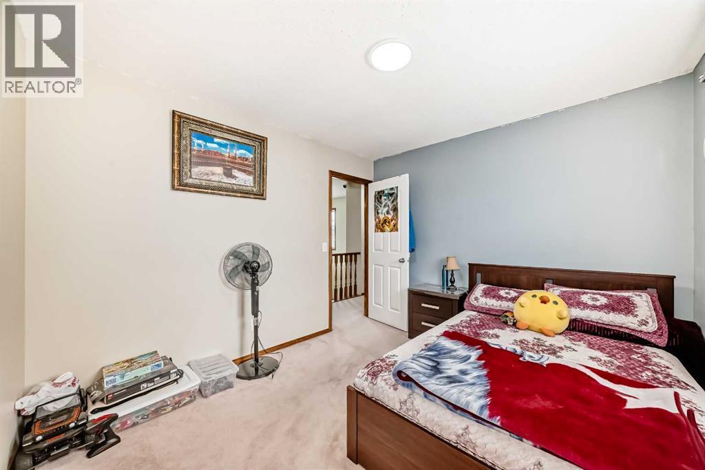Photo 6 of 186 Saddleland Crescent Ne, Calgary AB