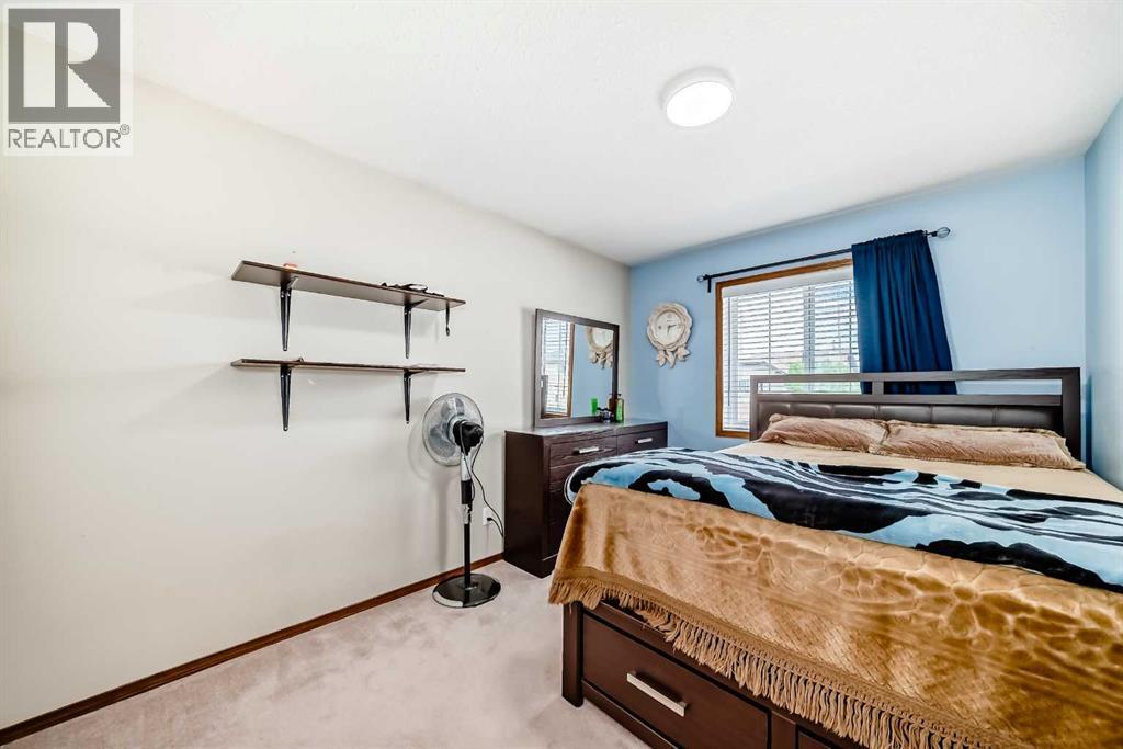 Photo 19 of 186 Saddleland Crescent Ne, Calgary AB