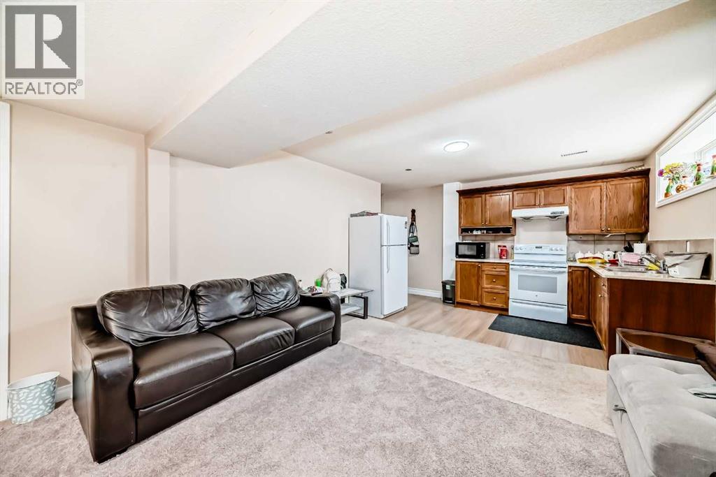 Photo 27 of 186 Saddleland Crescent Ne, Calgary AB