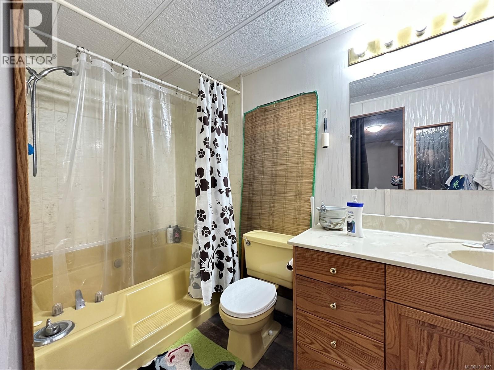 2000 Chelan Cres, Port McNeill