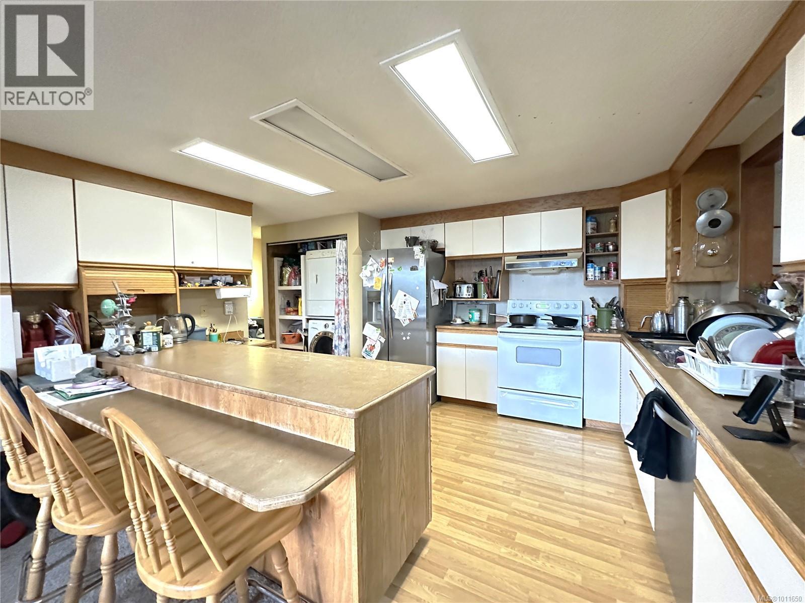 2000 Chelan Cres, Port McNeill