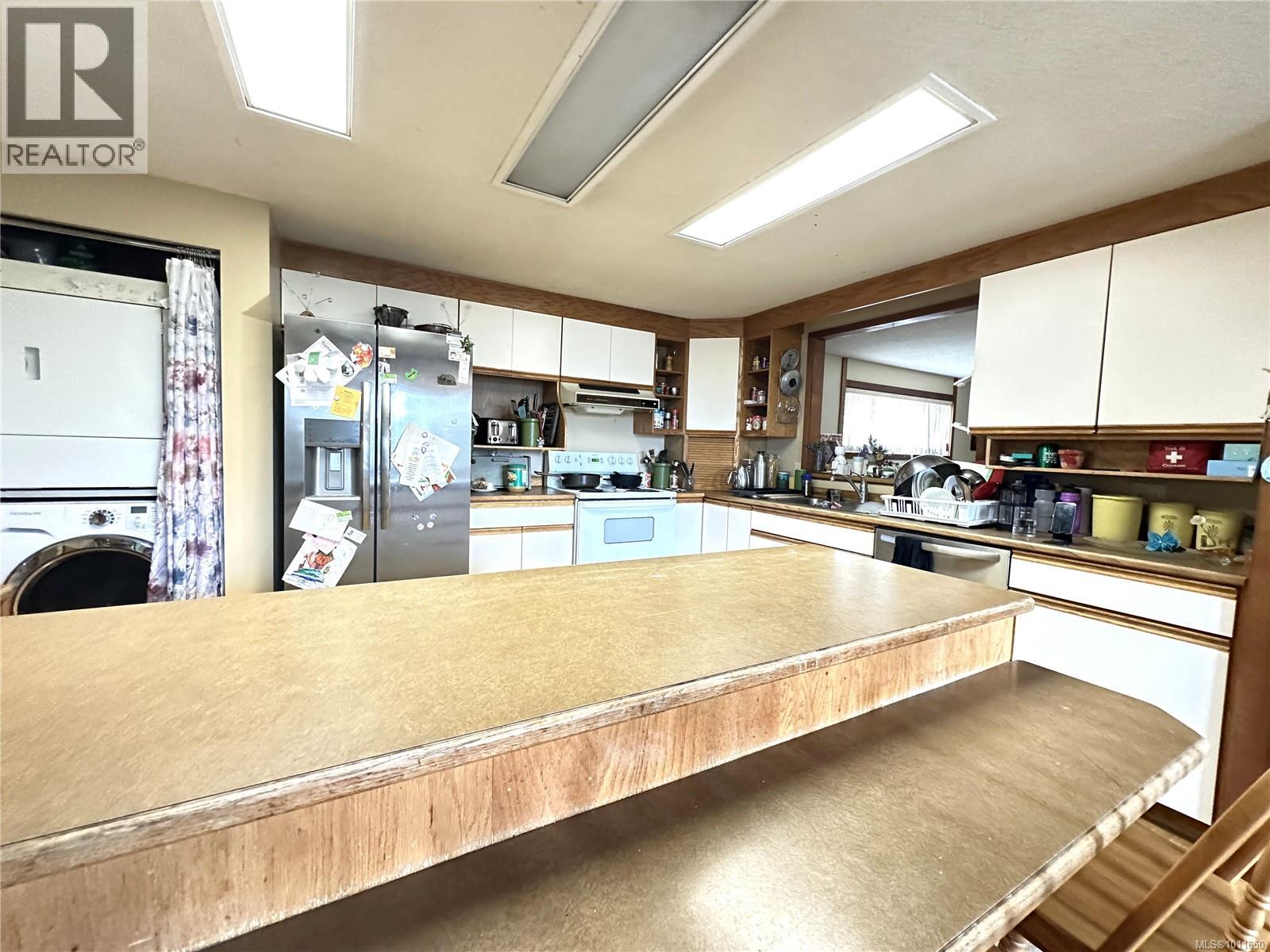 2000 Chelan Cres, Port McNeill