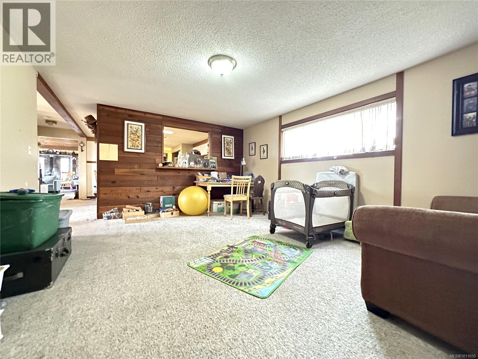 2000 Chelan Cres, Port McNeill