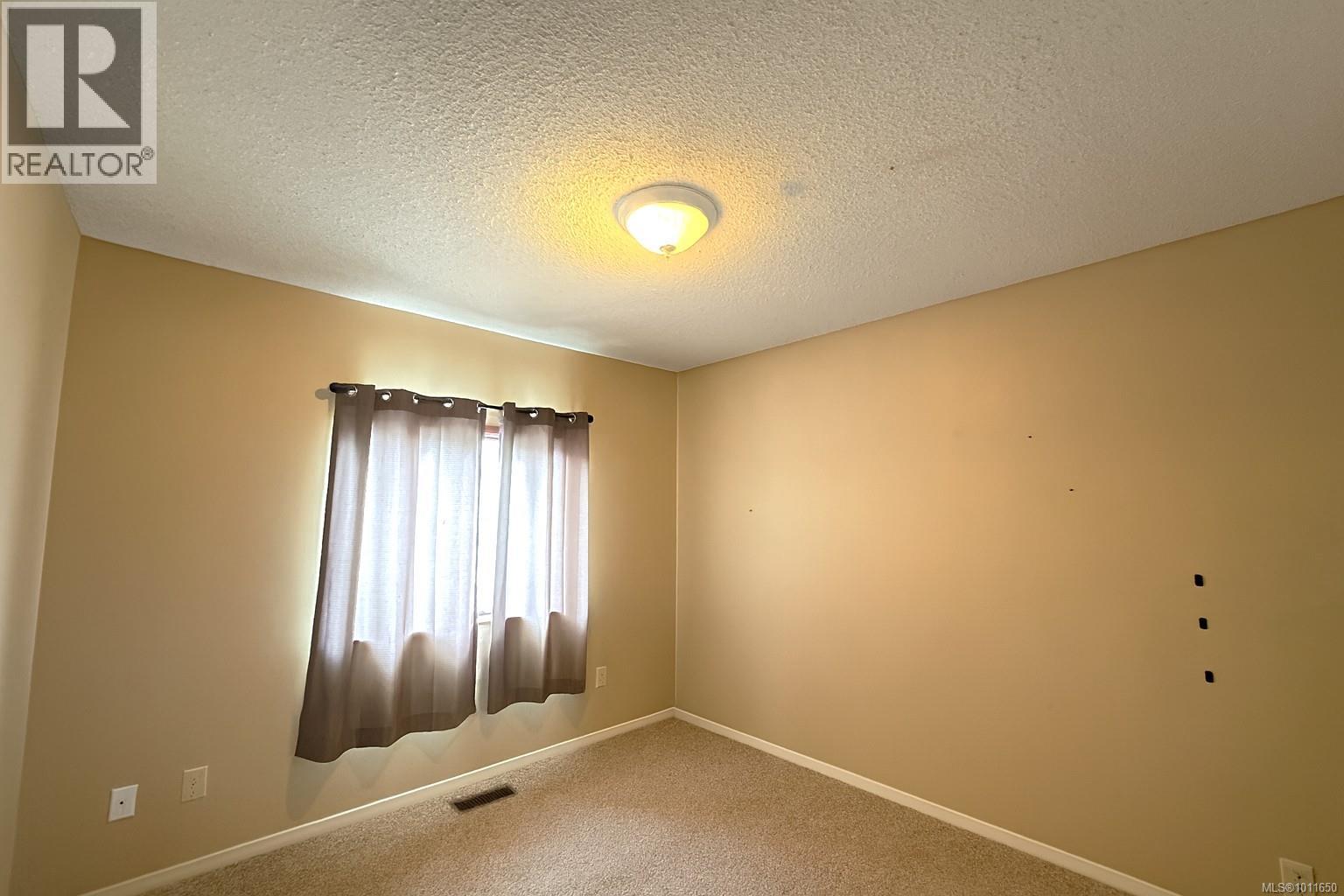 2000 Chelan Cres, Port McNeill