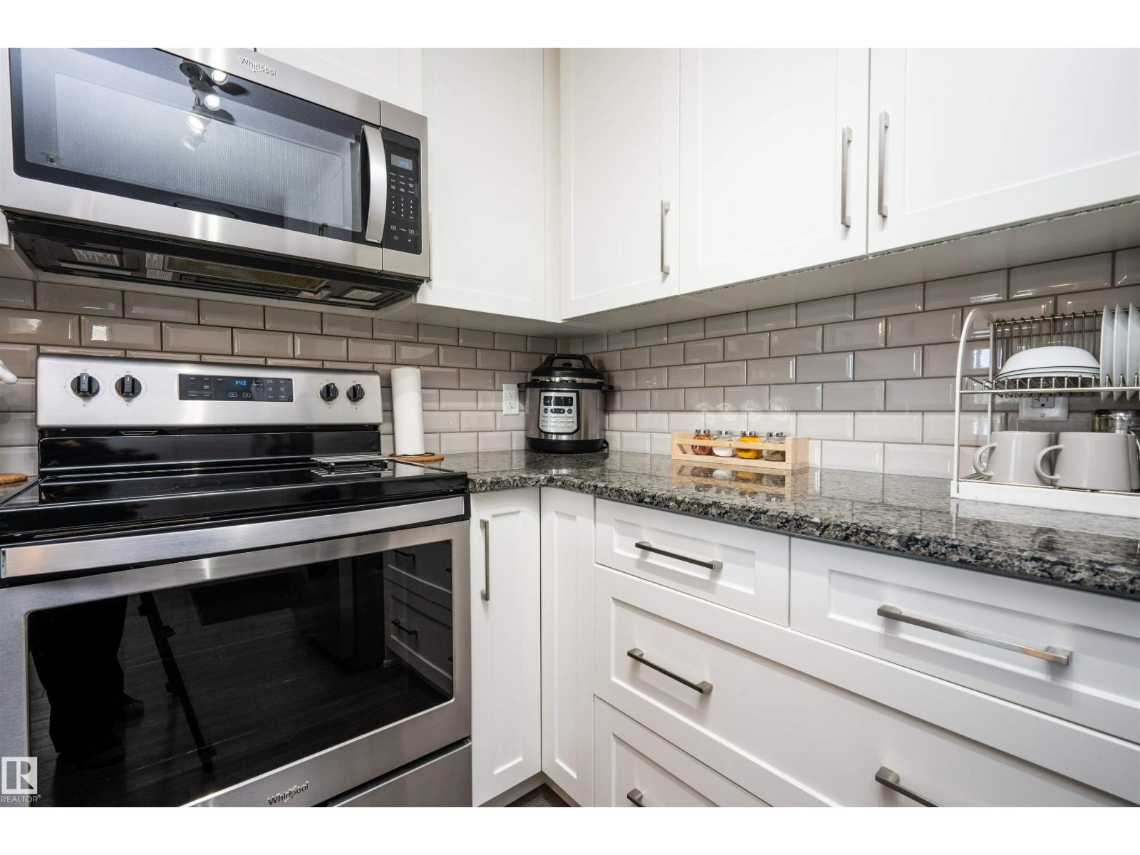 Photo 29 of 207 3670 139 Av Nw, Edmonton AB