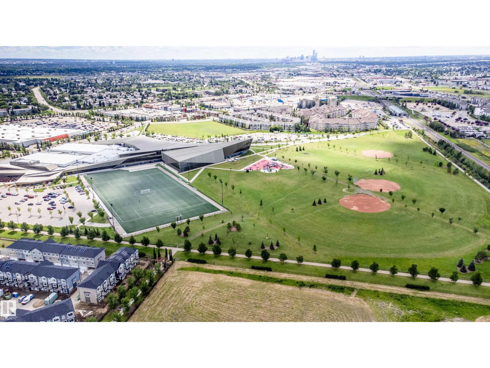 Photo 4 of 207 3670 139 Av Nw, Edmonton AB