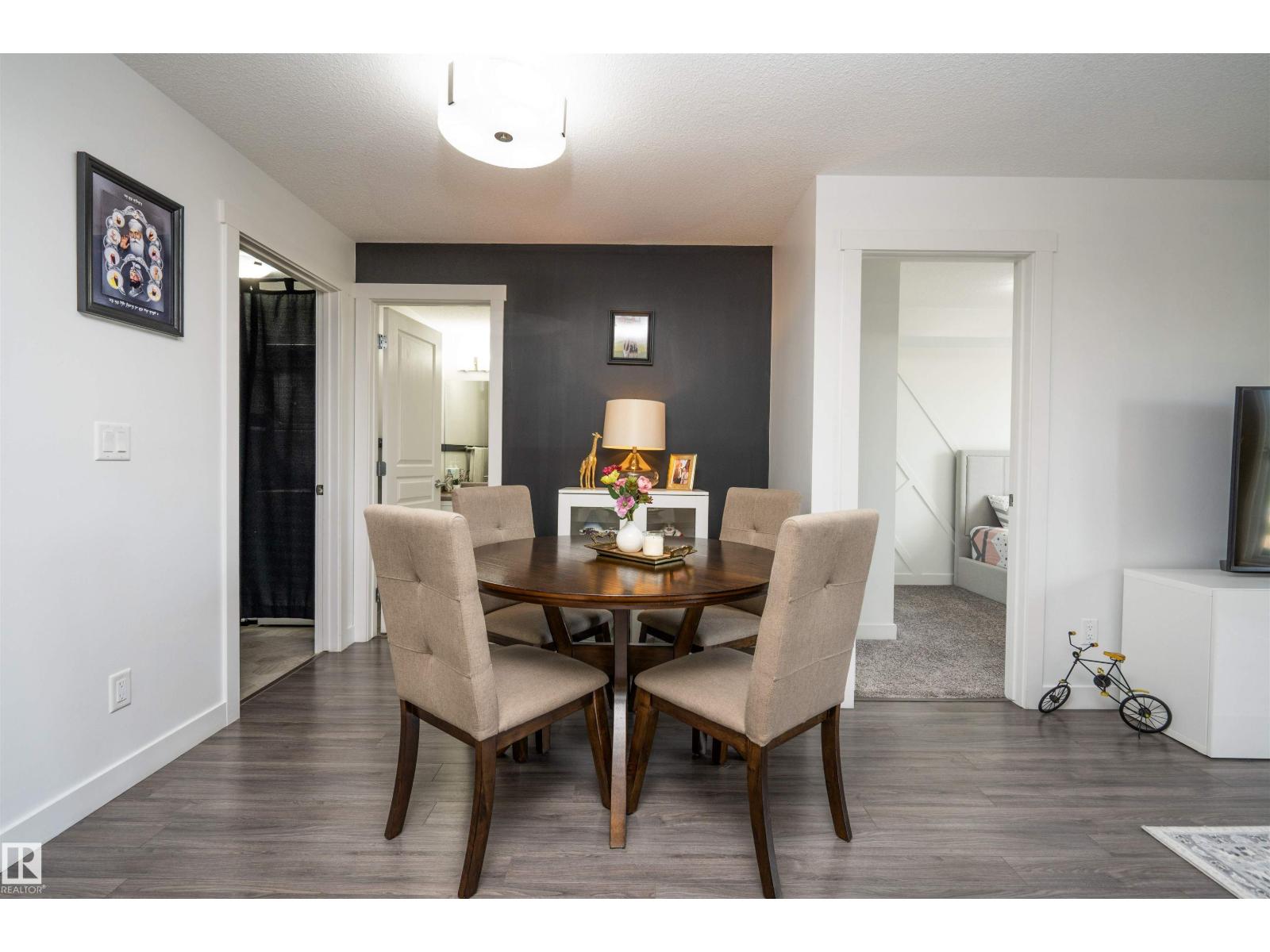 Photo 9 of 207 3670 139 Av Nw, Edmonton AB