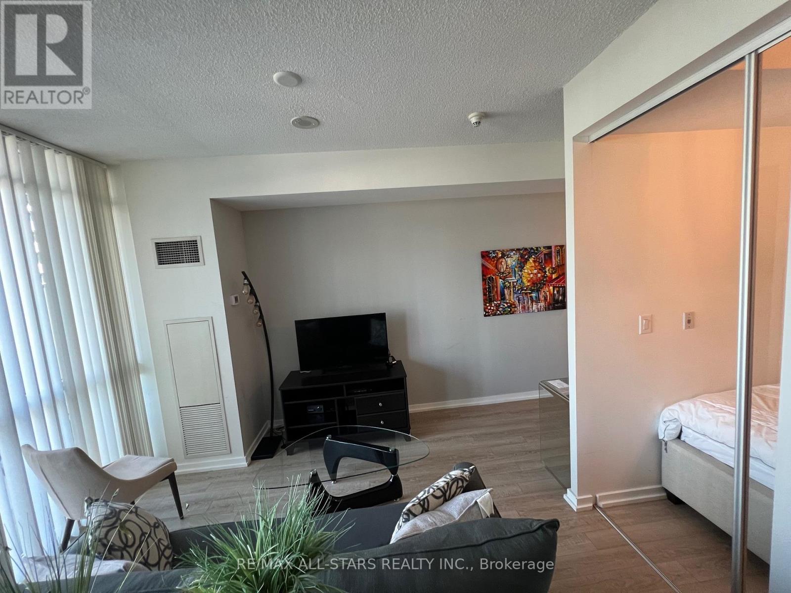 Photo 5 of 1306 55 Bremner Boulevard, Toronto ON