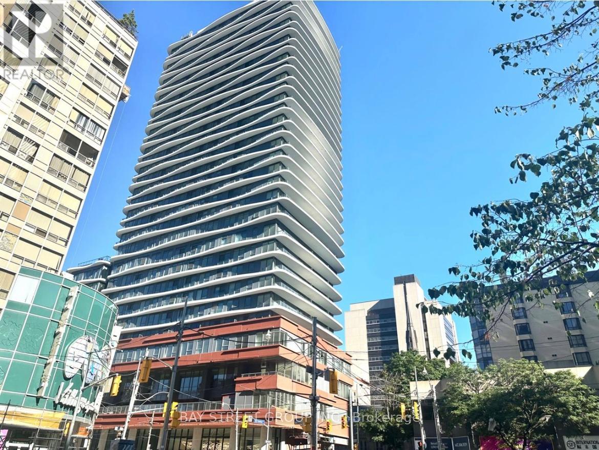 Photo 1 of 2707 280 Dundas Street W, Toronto ON